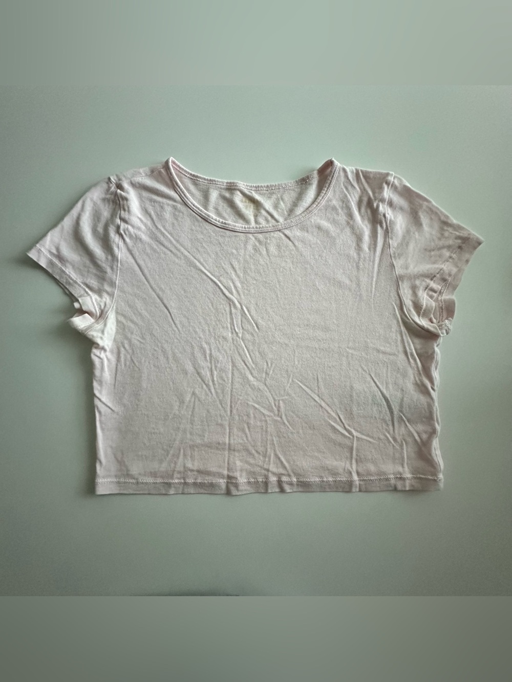 Aritzia Sunday Best Classic Women's Short Sleeve Crop Tee - Light Pink XS